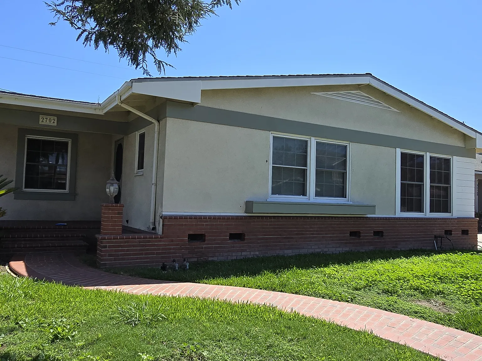 3 bed, 1210 sqft, $3,800 — Photo 1