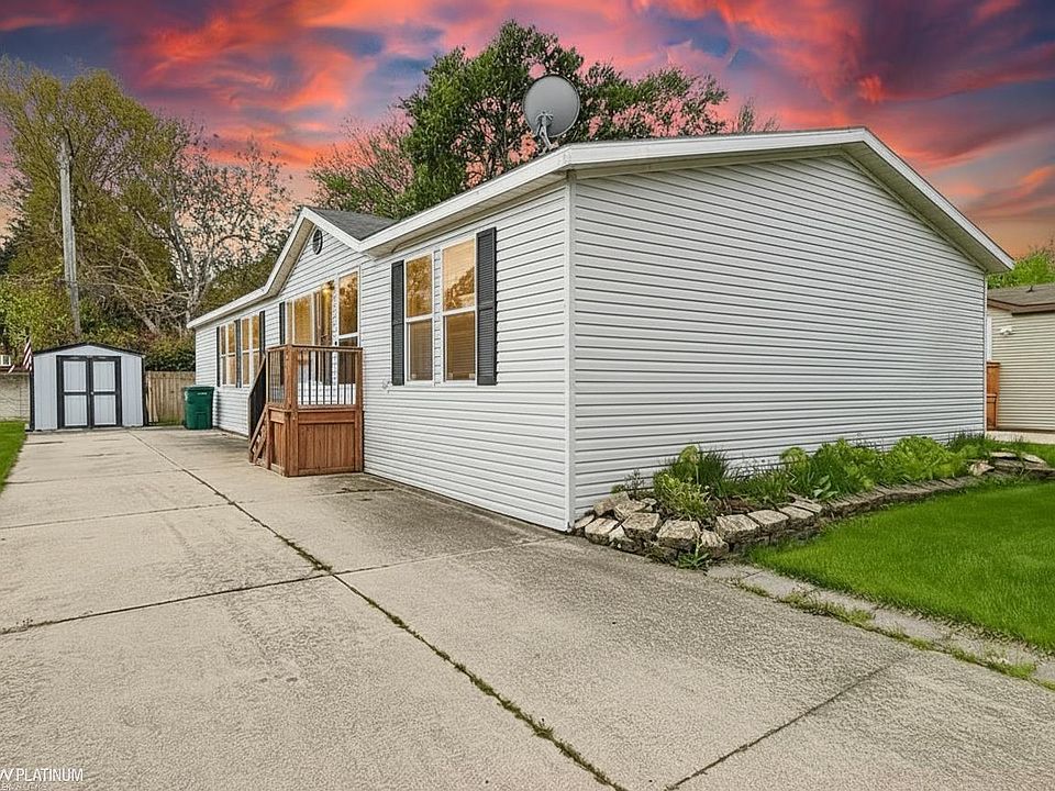 1st image of 23344 Arlington Dr