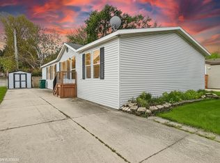 23344 Arlington Dr, Clinton Township, MI 48036