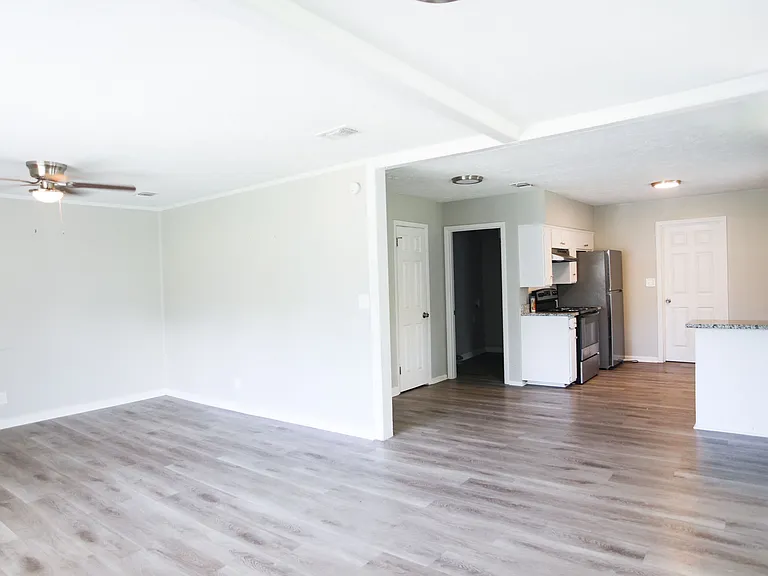 124 Lee Road 296 #124B — Photo 2