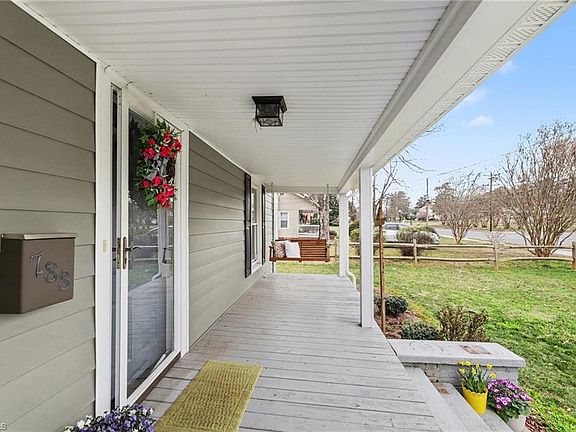 3rd image of 788 N Main St