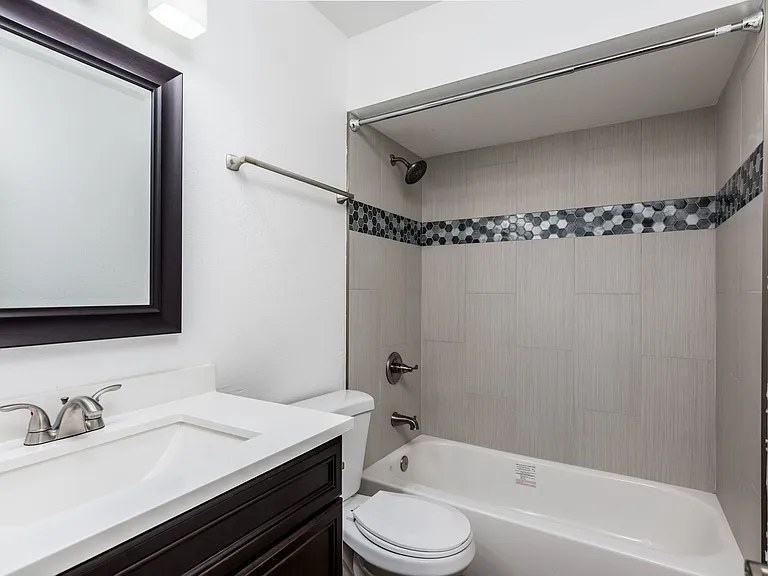 3718 E Glenrosa Ave #3 — Photo 5