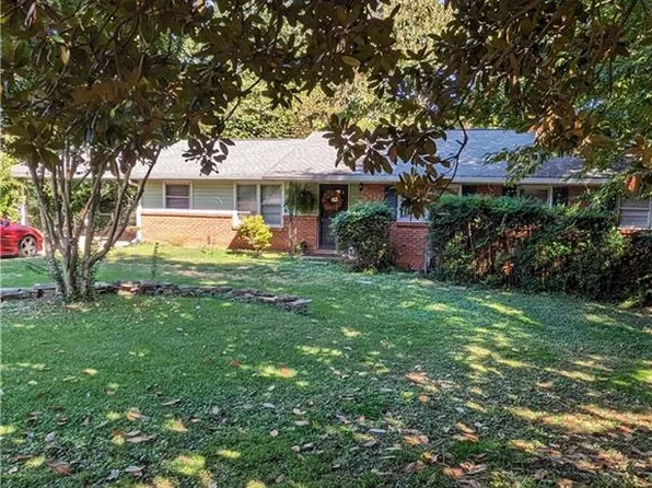 5875 Garber Dr, Atlanta, GA 30328