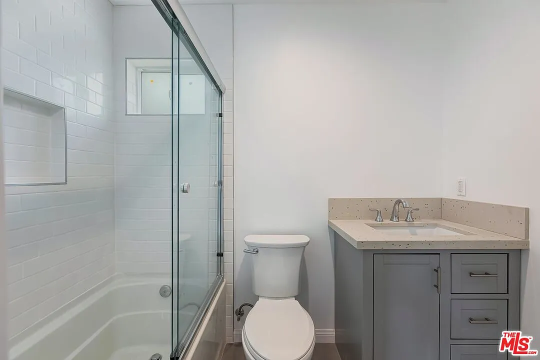 1 bed, 1.0 bath, $1,995 — Photo 4