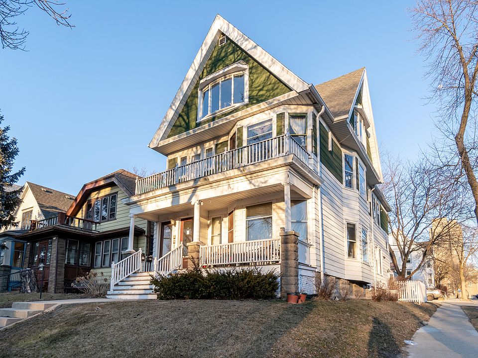 1st image of 3200 N Bartlett Ave #3202