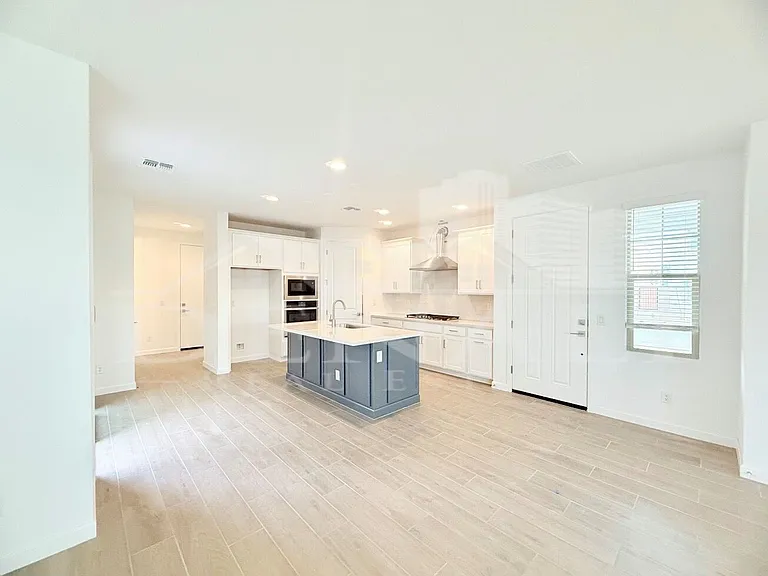 26021 N 23rd Ave — Photo 5