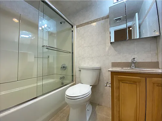 Rented by NY Space Finders Inc. | media 25