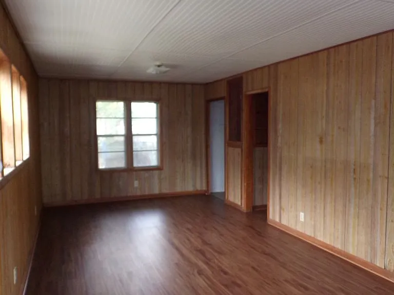 311 E Nevada St — Photo 21