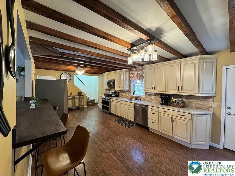 312 Lehigh Dr — Photo 15