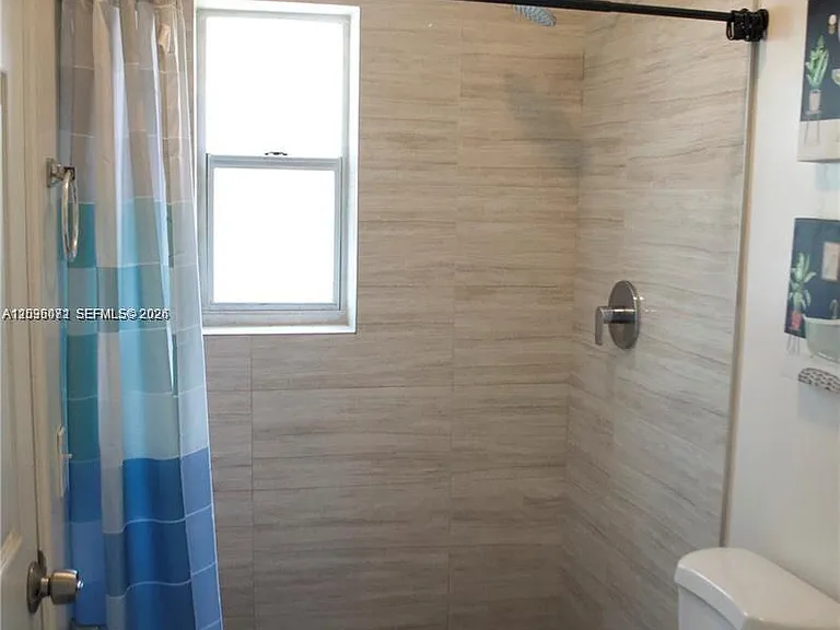 5530 N Miami Ave #2 — Photo 3