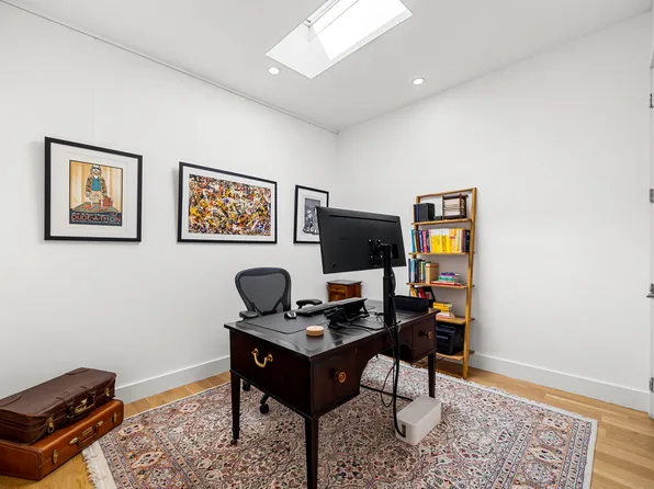 456 Bainbridge Street image 25 of 40