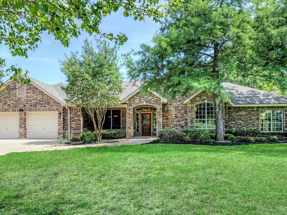 1st image of 105 Rockwood Cir