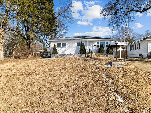 3rd image of 9428 Tiber Dr