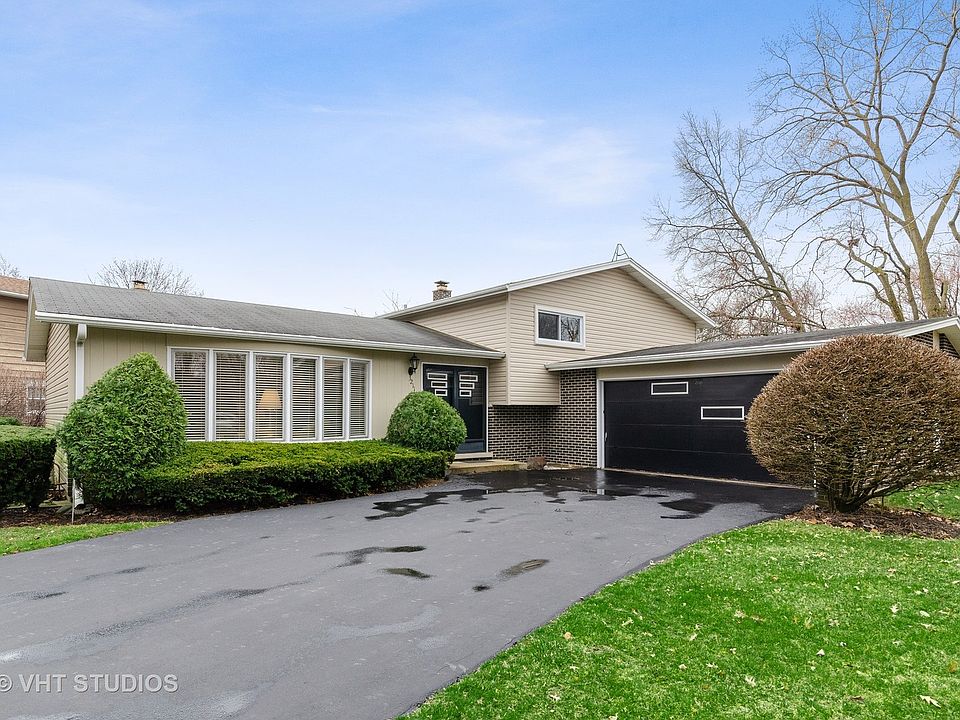 1st image of 3211 River Falls Dr