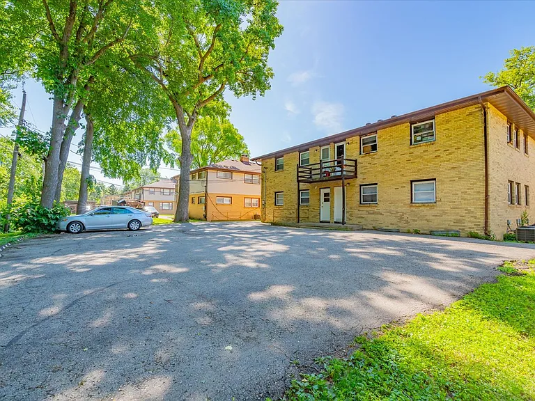 1906 Lake Point Dr #3 — Photo 15
