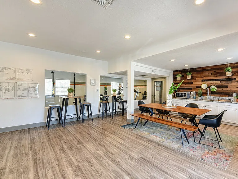 Leasing Office