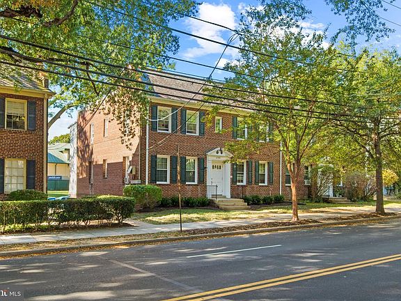 5th image of 4500 Macarthur Blvd NW