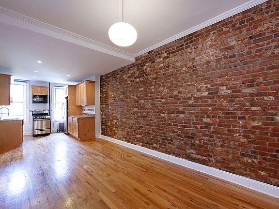 3rd image of 99 Wyckoff St APT 2R