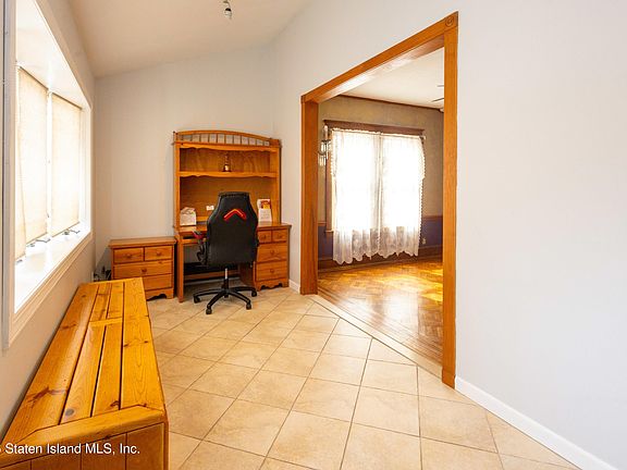 2nd image of 664 Annadale Rd