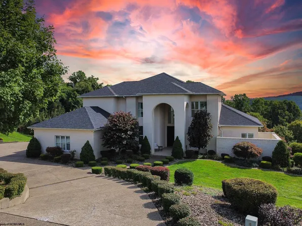 7406 Scottsdale Rd, Fairmont, WV 26554