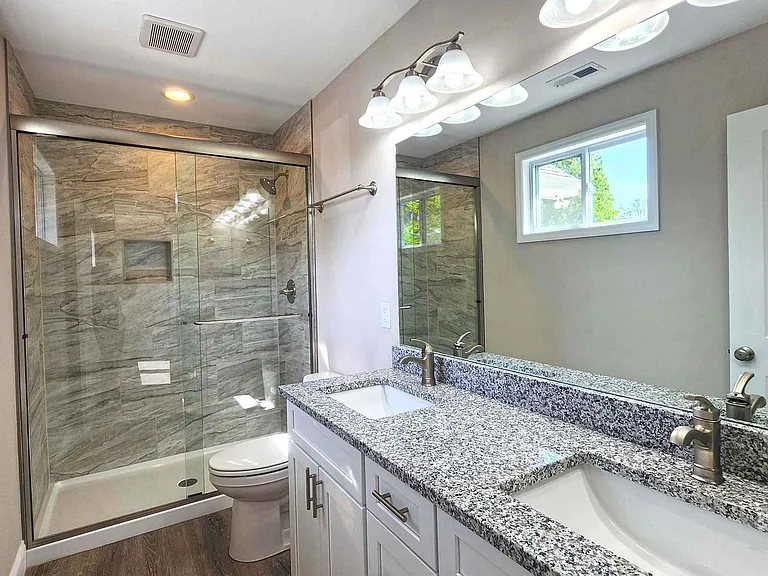 127 Hawthorne Dr — Photo 10