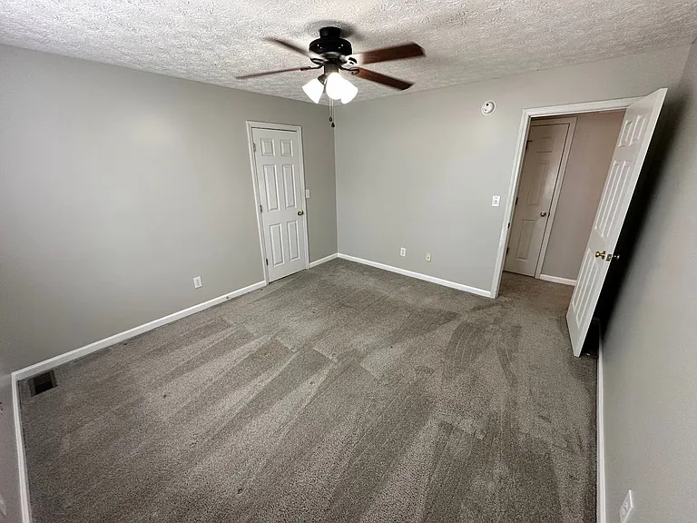3049 Mapleleaf Park — Photo 15