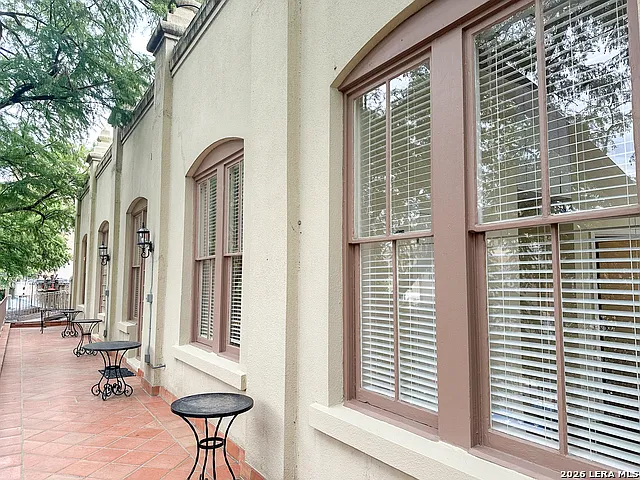 245 Losoya St — Photo 4