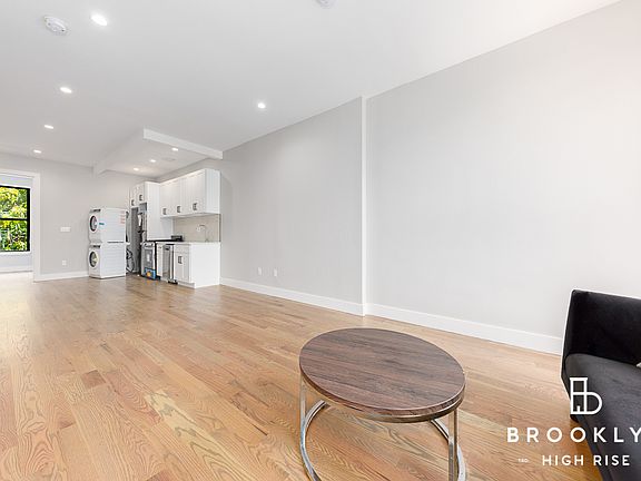 2nd image of 234A Vernon Ave #2F
