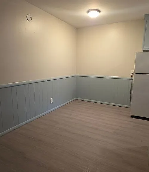 Colonial Terrace — Photo 12