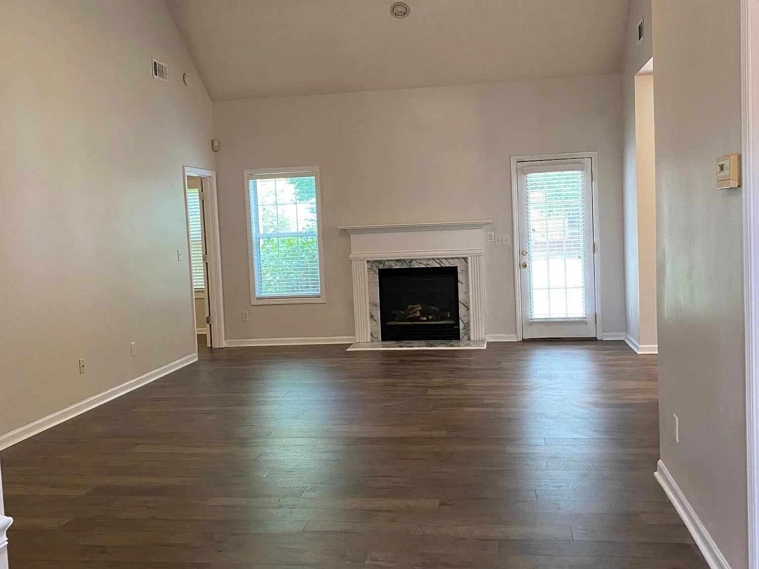12222 Crestwood Ct — Photo 4