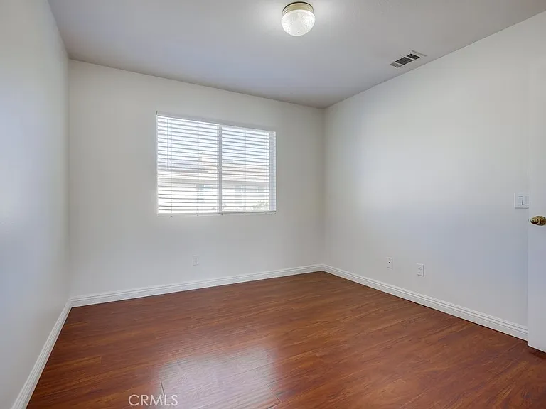 321 Riley Ct — Photo 34