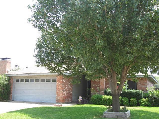 1st image of 1009 N Meadow Cir