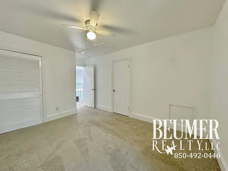 4833 Huron Dr — Photo 15