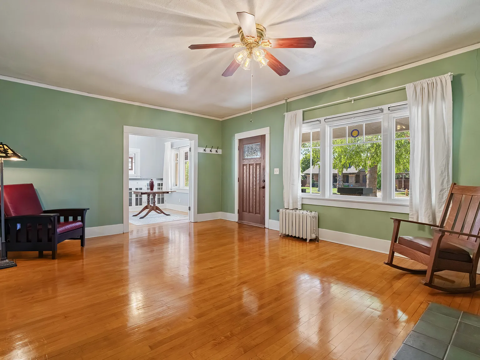 2 bed, 1690 sqft, $3,000 — Photo 4