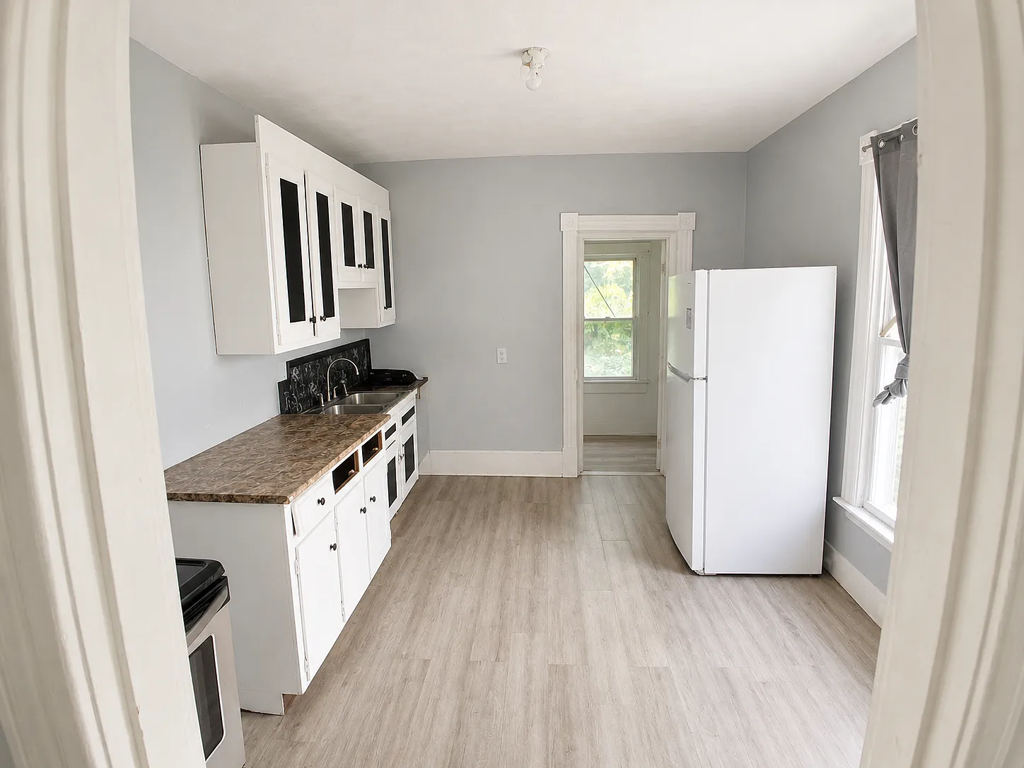 6 bed, 1784 sqft, $1,795 — Photo 3