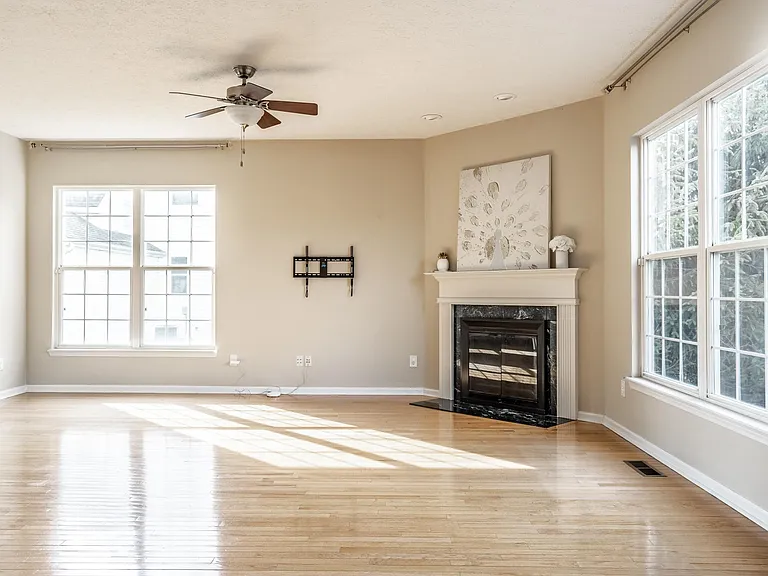 6765 Woodcliff Cir — Photo 5