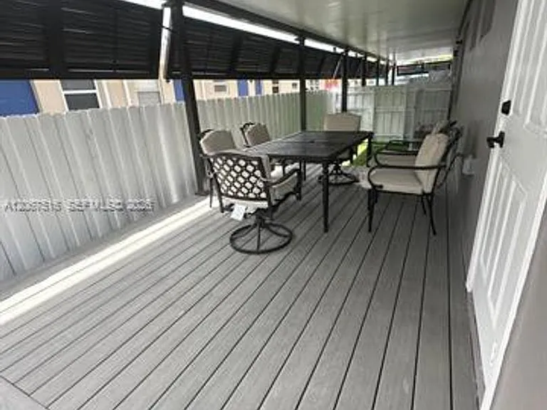 15 NW 31st Ave #15 — Photo 14