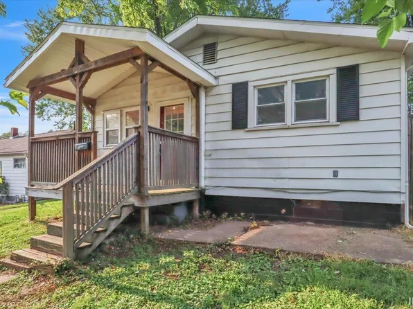 618 E Short Elm St, Boonville, IN 47601