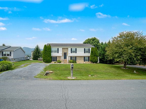 2nd image of 9417 Millet Cir