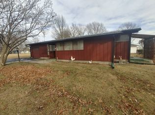 409 S Johnson St, Hamilton, MO 64644