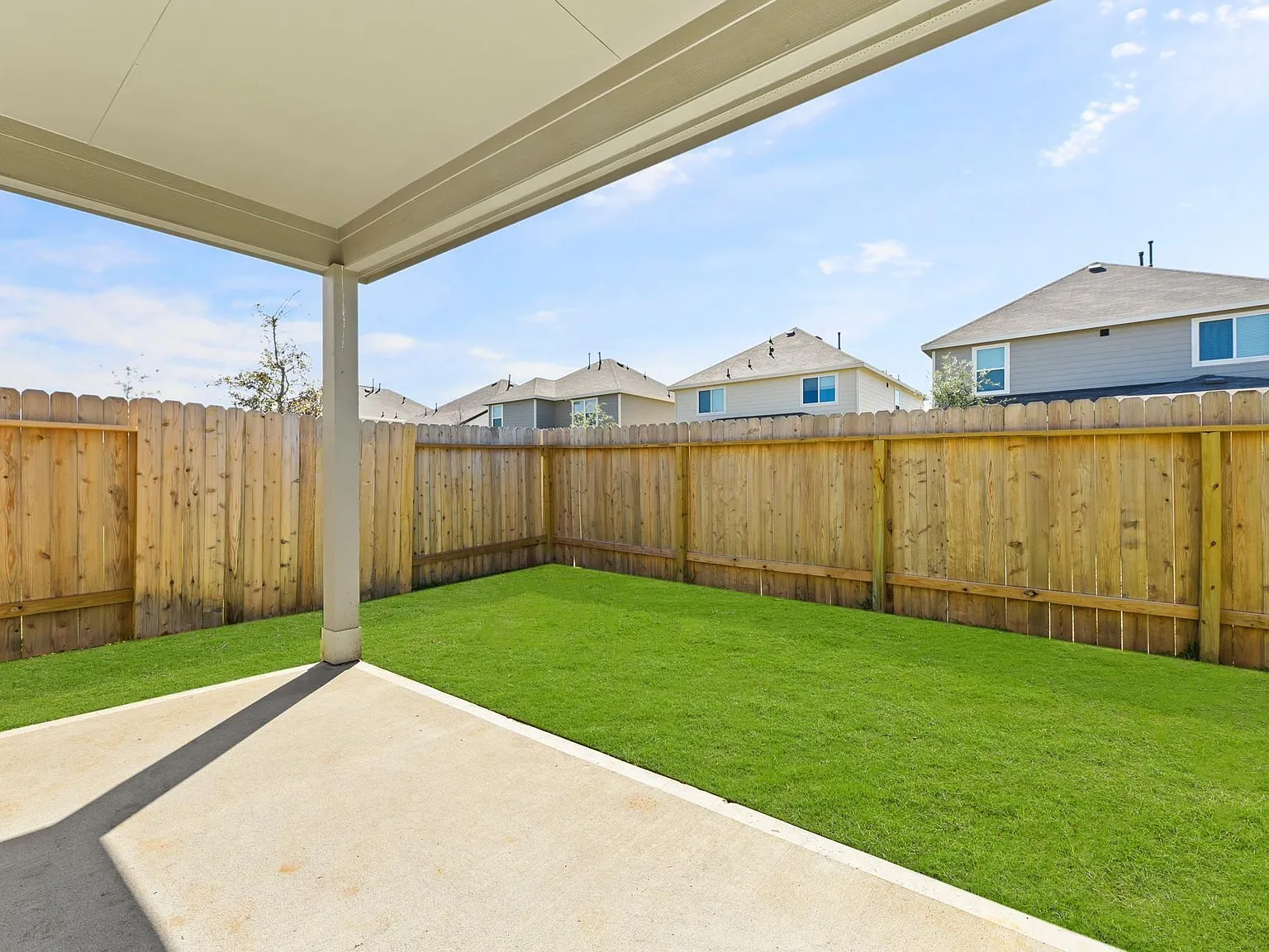 4 bed, 2.5 bath, $2,250 — Photo 3