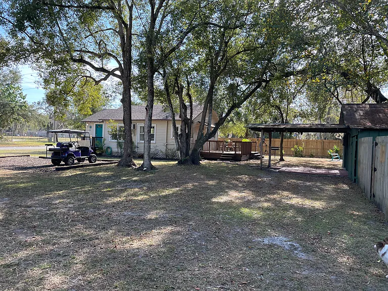 220 Avocado Ave — Photo 2