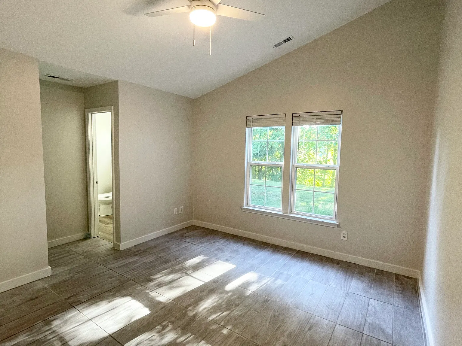 8913 Cinnabay Dr — Photo 3