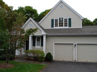 85 Greenwood Ln, Mount Kisco, NY 10549