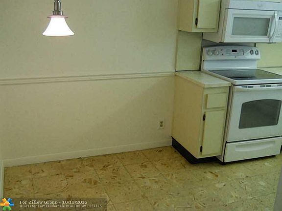3rd image of 10433 Sunrise Lakes Blvd APT 302