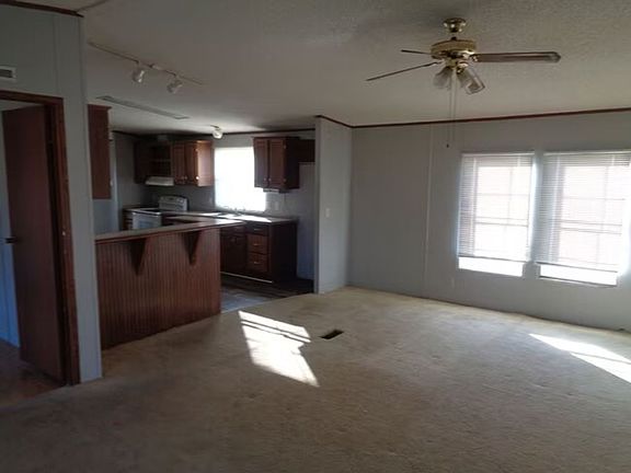 3rd image of 156 Rader Creek Rd