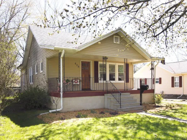 438 Wealthy Ave, Kalamazoo, MI 49006