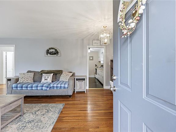 2nd image of 1205 Raleigh St