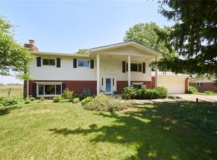 117 N Eastern Village Dr, Greenfield, IN
