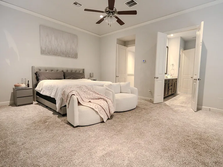 2037 Fannin Sta N — Photo 27